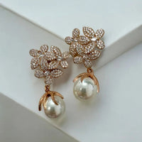 Flowers Pearl Earrings Gold White-3