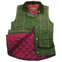 Women's green plaid tweed gilet opened to show its pink quilted lining