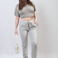 Drawstring tapered trousers in pale grey, side pockets, drawstring elastic waist