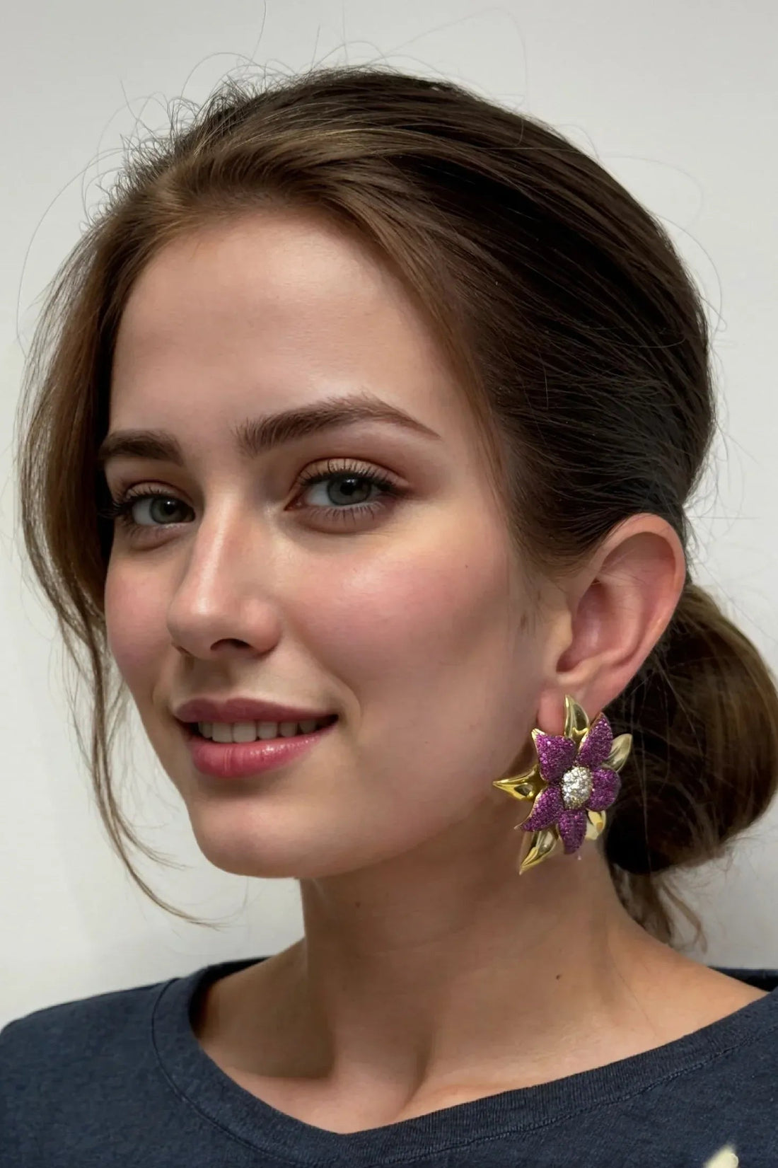 Marguerite Daisy Flower Large Stud Earrings Ruby Gold-1