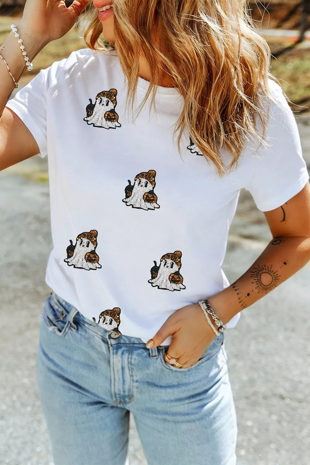 White short-sleeve t-shirt with cartoon ghost dog front print
