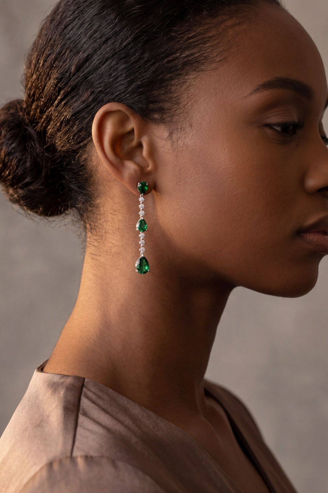 Elizabeth Drop Earrings Emerald Silver-1
