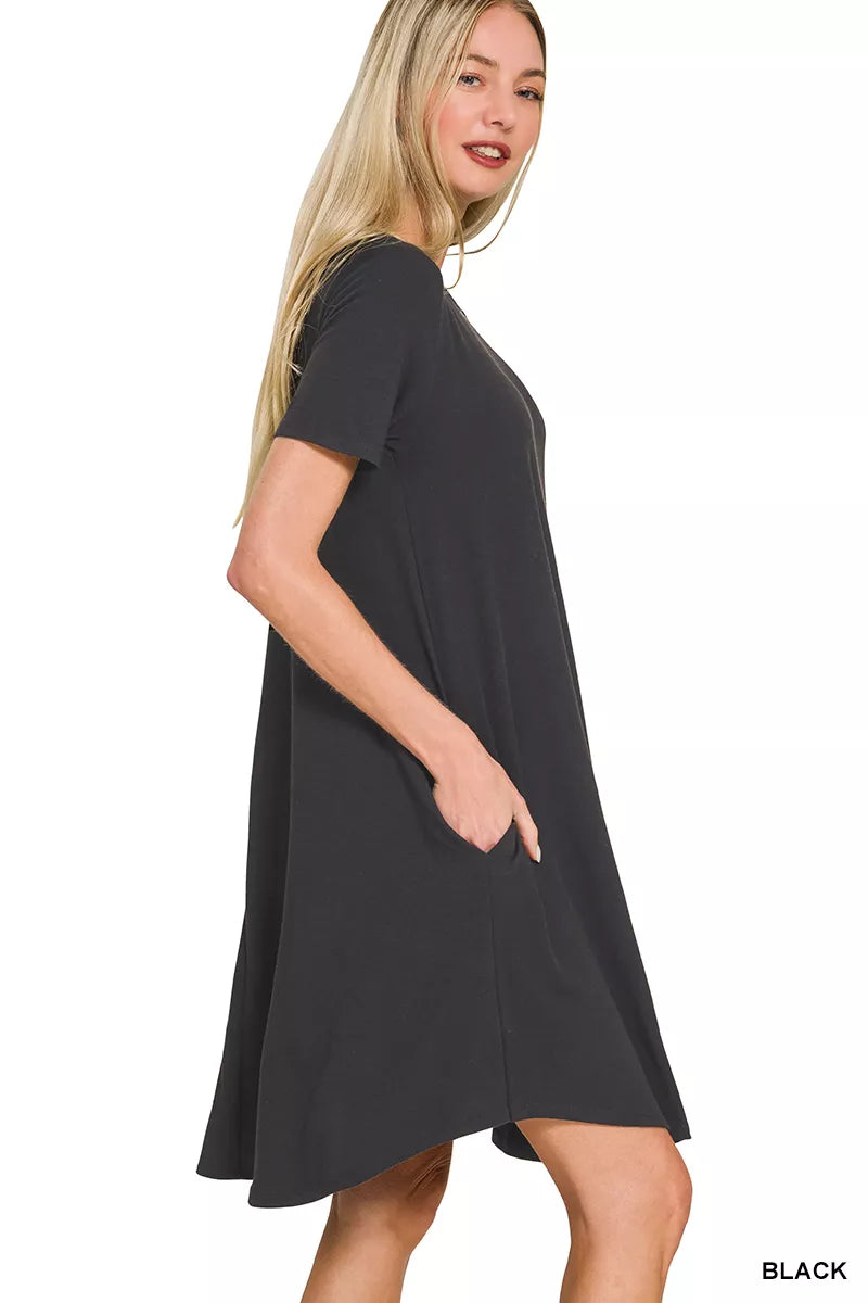 Black short-sleeve A-line dress with round neck and side pockets, side seam detail