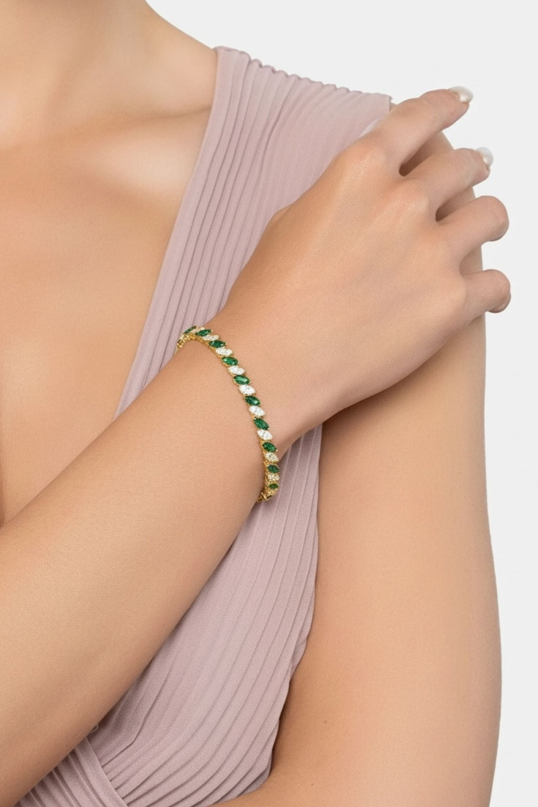 Viscountess Tennis Bracelet Emerald Gold-1