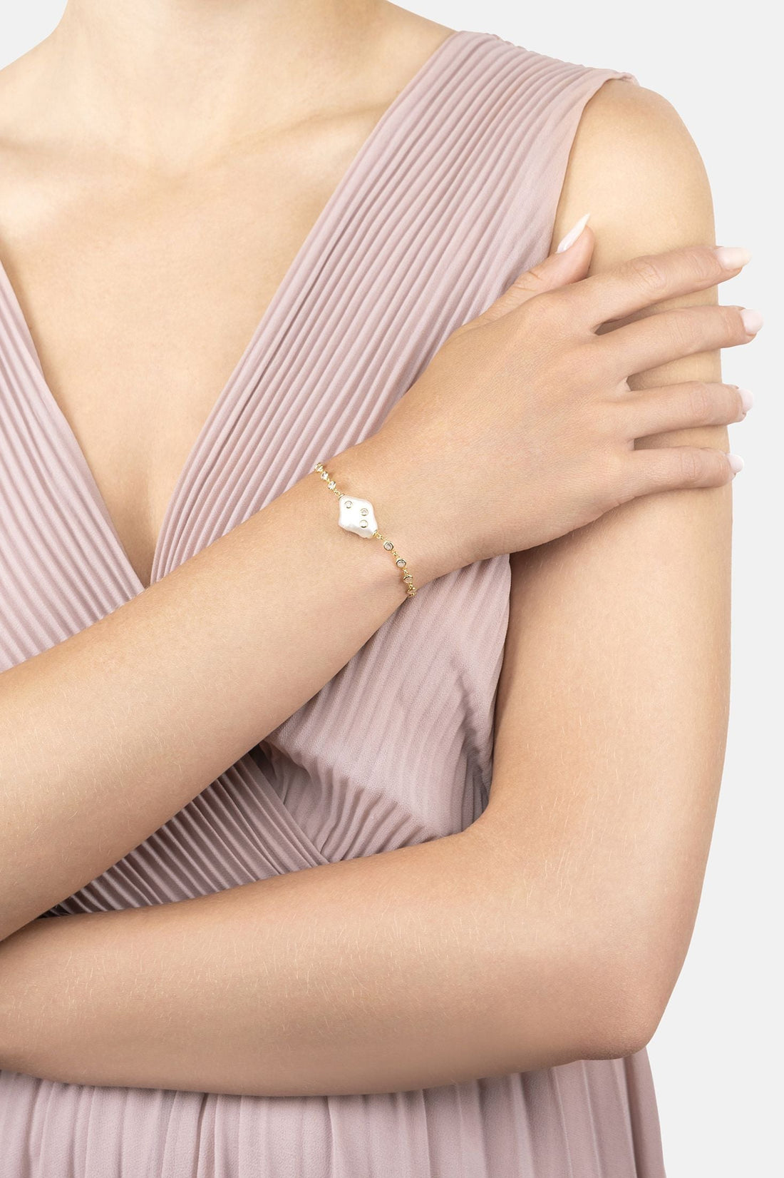 Polka Dot Baroque Pearl Bracelet Gold-1
