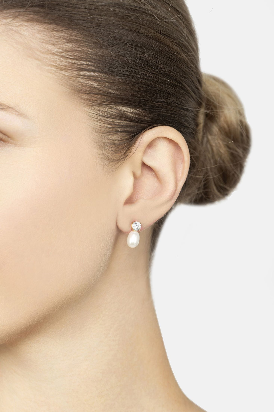 Classic Pearl Moissanite Earrings Gold-1