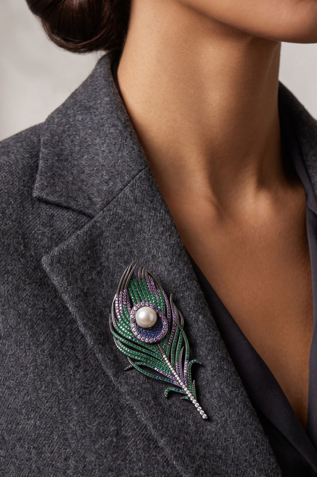 Peacock Feather Pearl Brooch Oxidised-1