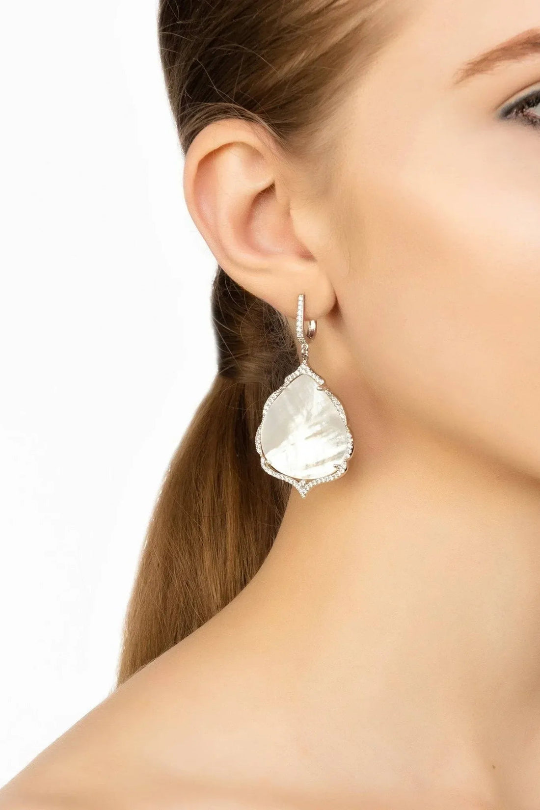 Antoinette Earrings White Mother Of Pearl Silver-1