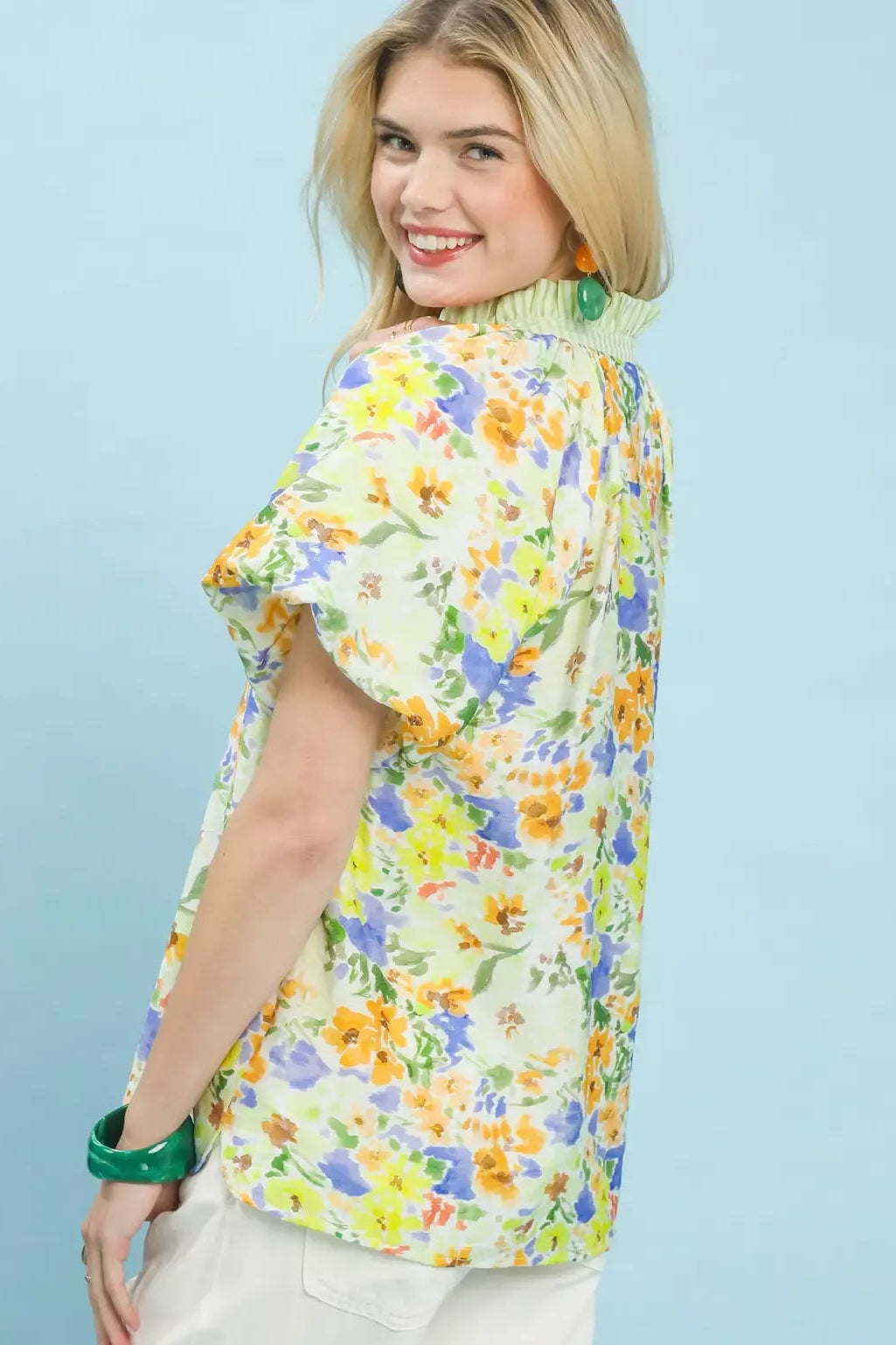 Green mix watercolor floral blouse with V-neck split and airy puff sleeves