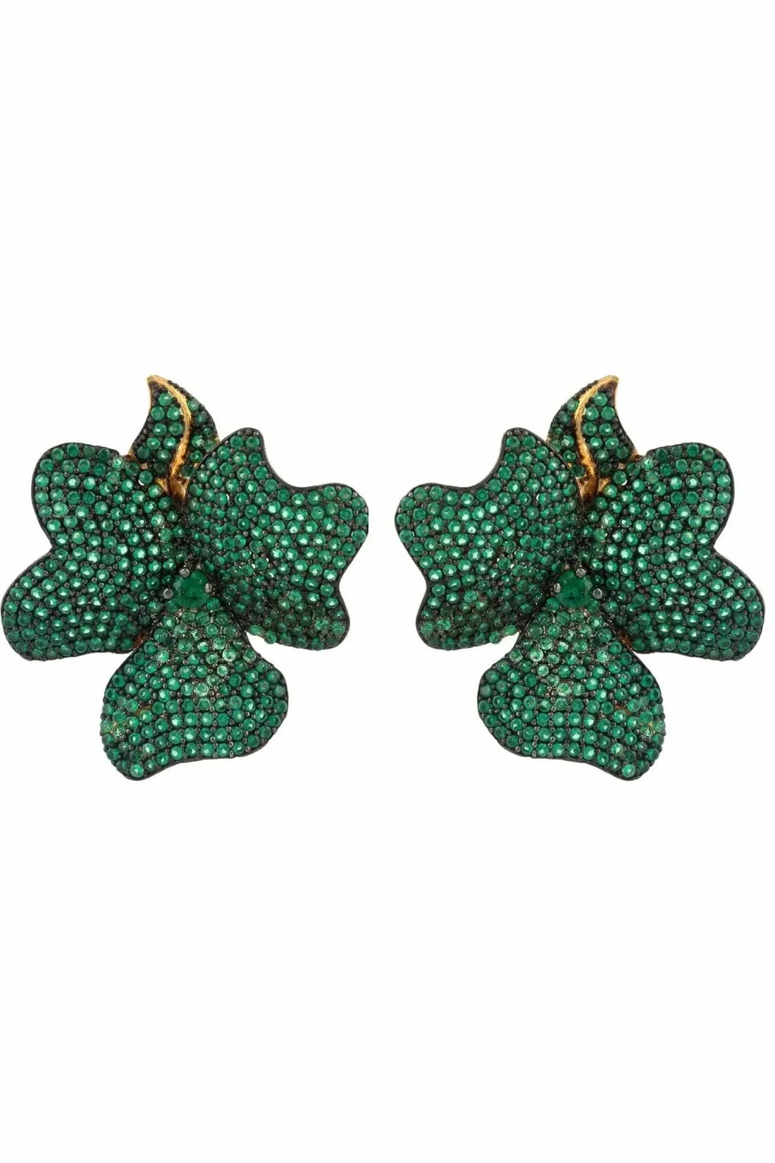 Gold flower stud earrings with emerald green stones