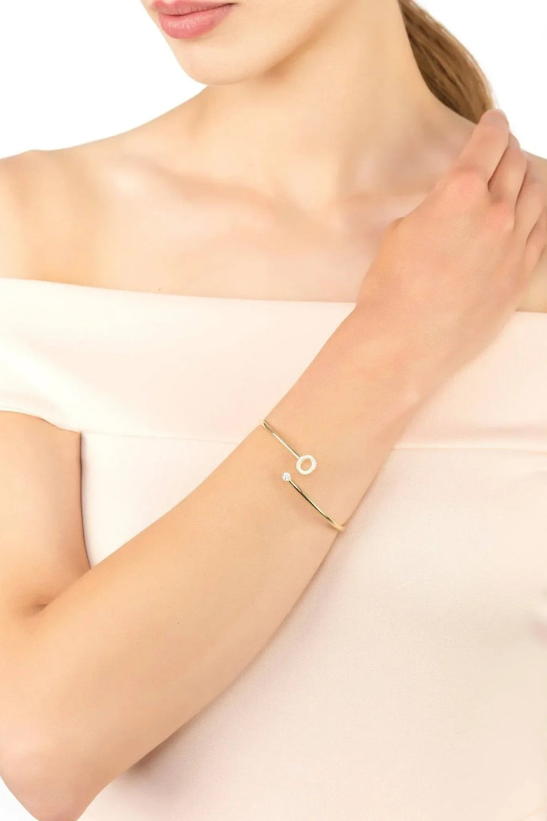 Initial Bangle Gold O-1