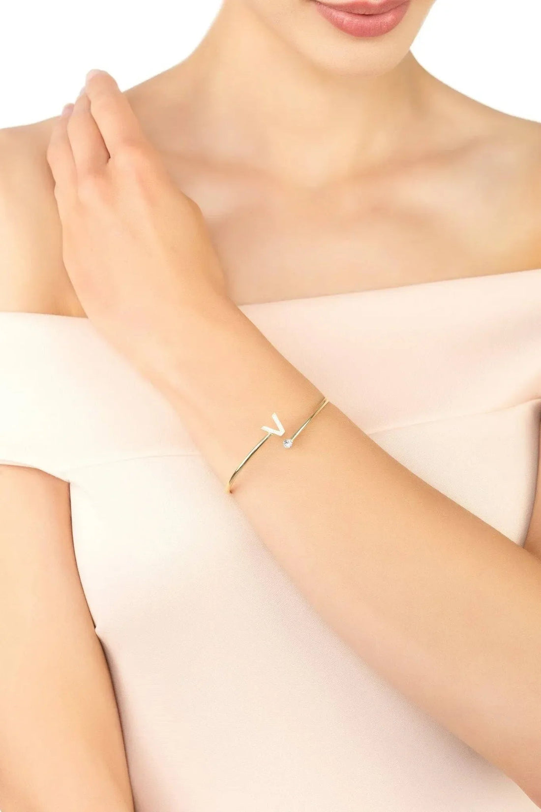 Initial Bangle Gold V-1